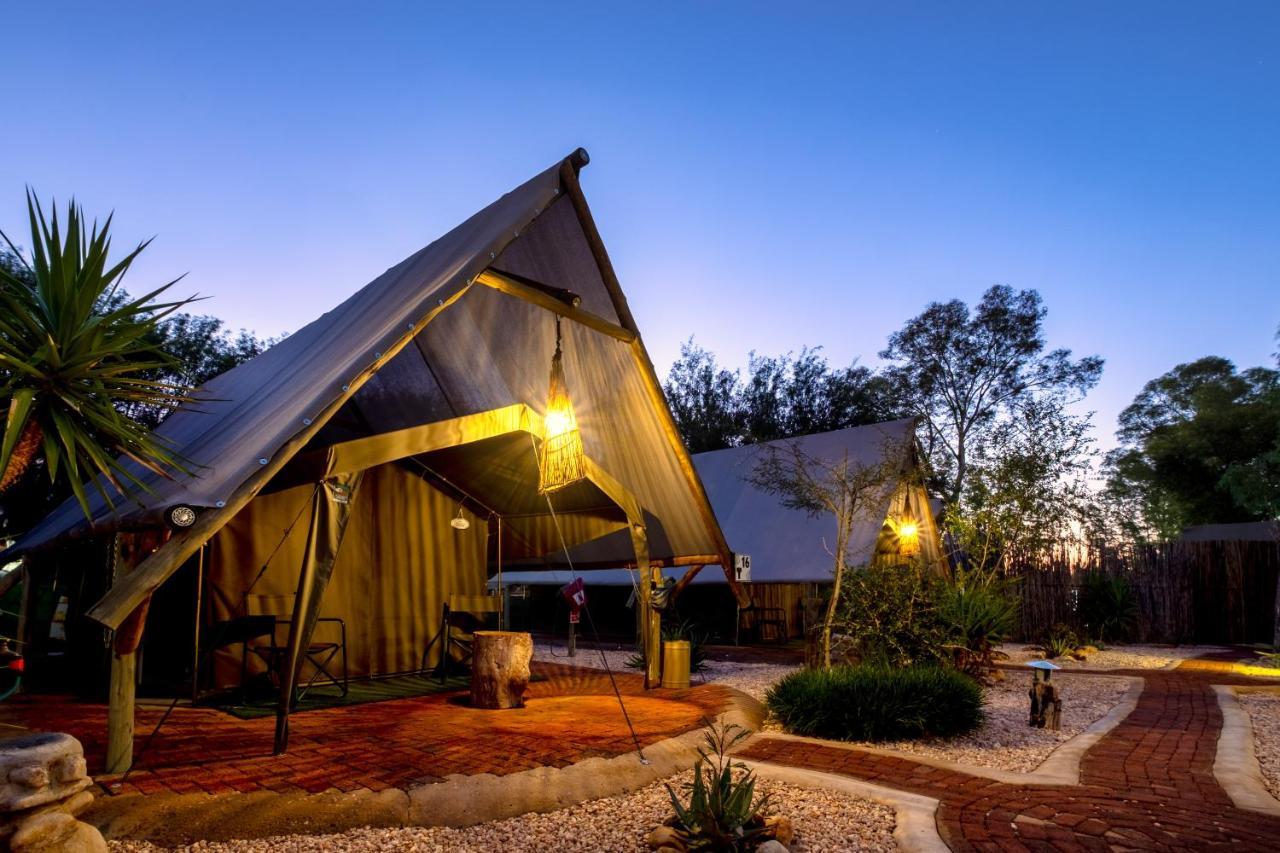 Urban Camp Hotell Windhoek Eksteriør bilde